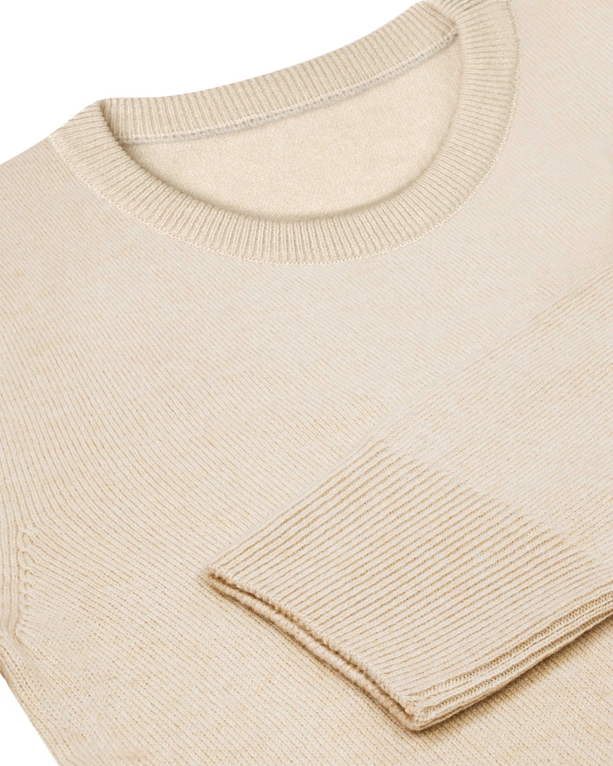 #color_timeless beige